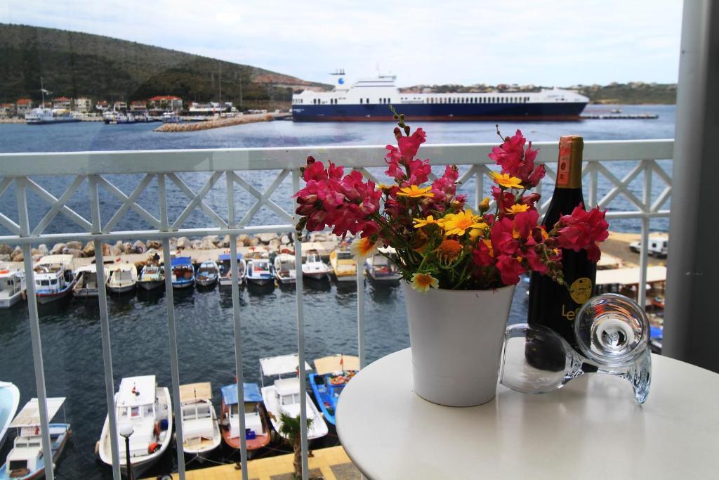 Larimar Boutique Hotel Cesme Bagian luar foto
