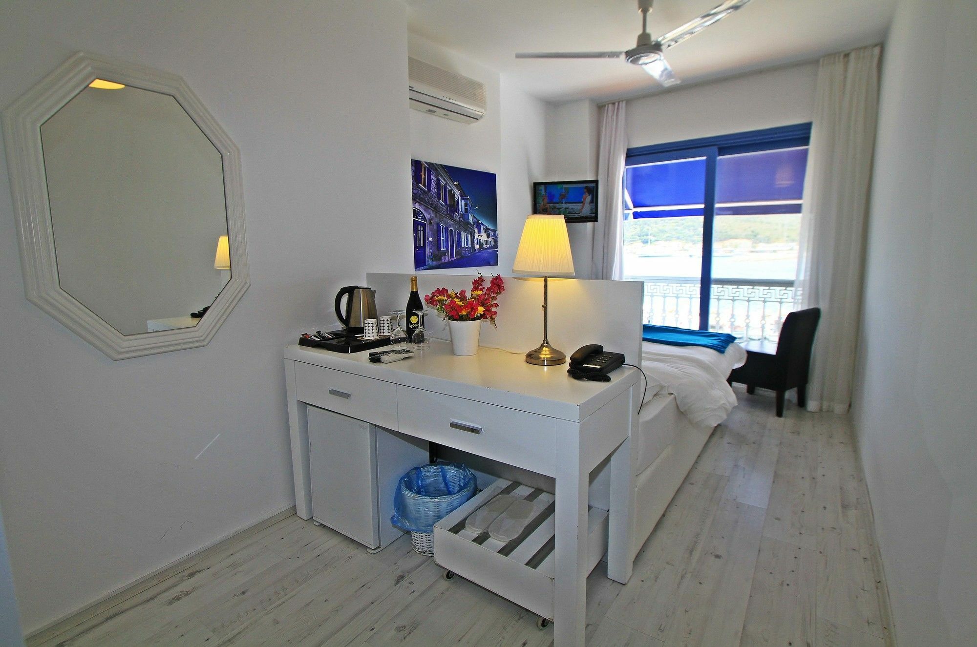 Larimar Boutique Hotel Cesme Bagian luar foto