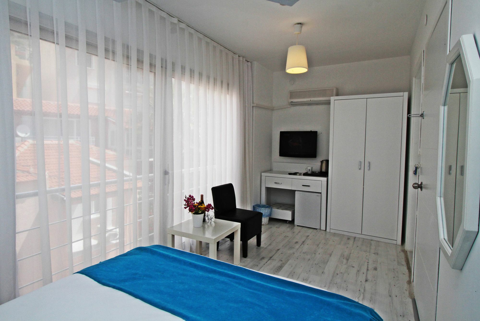 Larimar Boutique Hotel Cesme Bagian luar foto